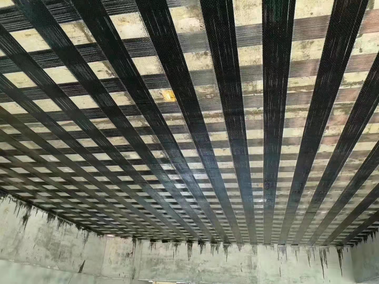 泰州楼板碳纤维布加固